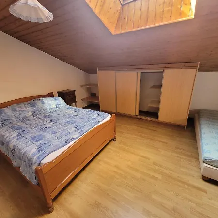 Gite - Location Saisonniere *